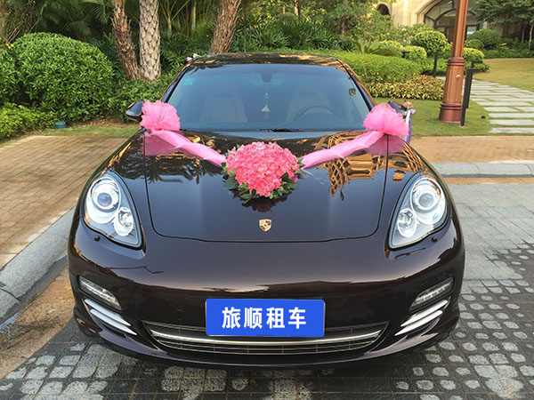 保時(shí)捷 帕拉梅拉 4座婚禮花車(chē)